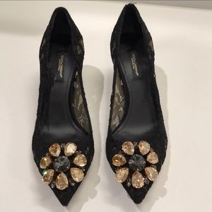 Dolce and gabbana lace pumps